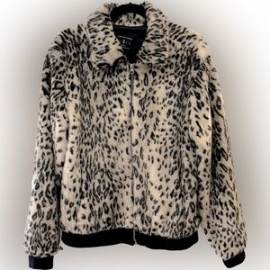 URBIN OUTFITTER UNISEX FUR JACKET (used)